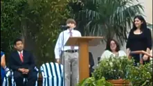 Вдъхновяващата реч на момче, болно от аутизъм, което завършва 6 клас
