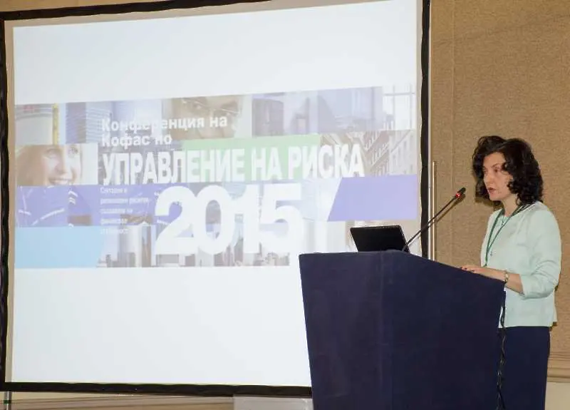 Милена Виденова, управител на Кофас за България, представи икономическите прогнози на консултантската фирма за управление на риска. Снимки: Александра Антонова&nbsp;
