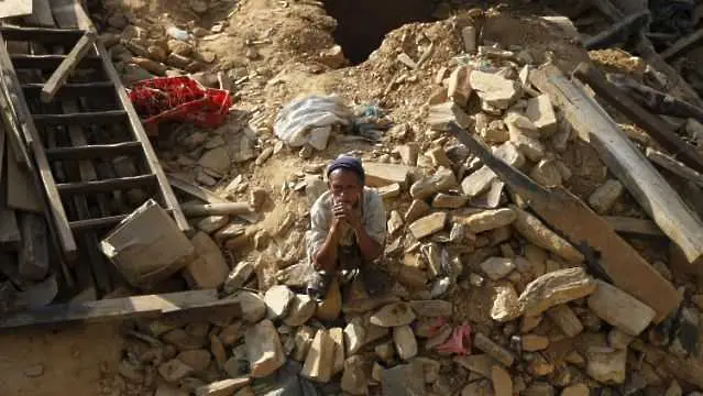 Над 7700 жертви на земетресението в Непал