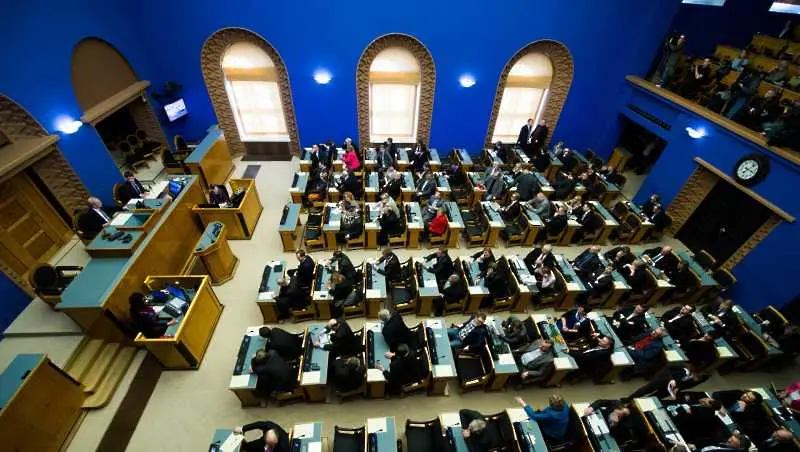 Естонският парламент свали възрастта за гласуване от 18 на 16 г.