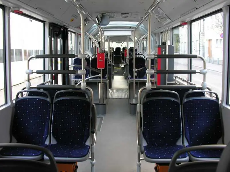 Нови автобуси тръгват по три линии в София днес