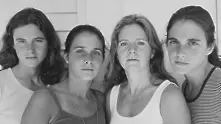Забележителна 40-годишна фотопоредица на 4 сестри