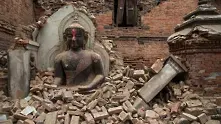 Училищата в Непал вече работят отново за първи път след земетресението