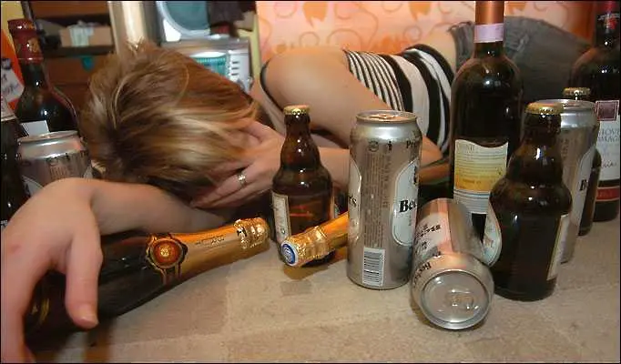 Тревожно: 12-13 годишни злоупотребяват с алкохол в комбинация с амфетамини