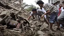 Жертвите в Непал от двете силни земетресения гонят 8500 души