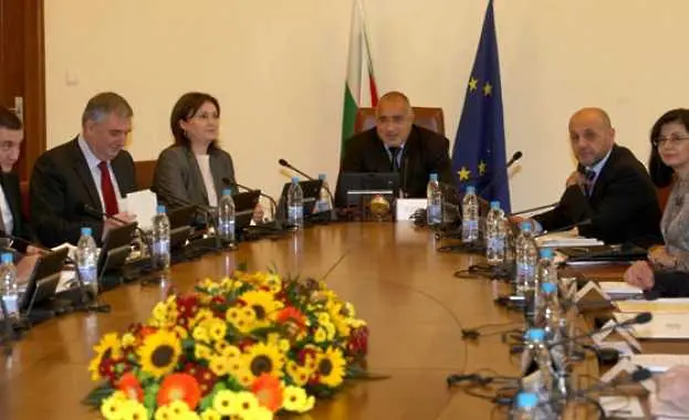 30% от българите одобряват работата на правителството