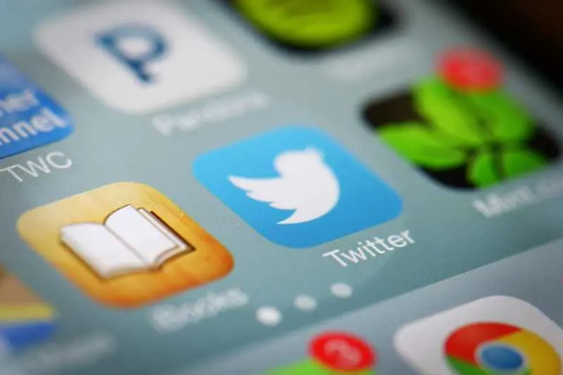 Twitter маха ограничението от 140 знака в личните съобщения