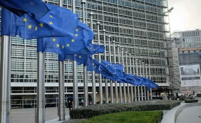 Еврокомисията поиска и България да участва в спасяването на Гърция