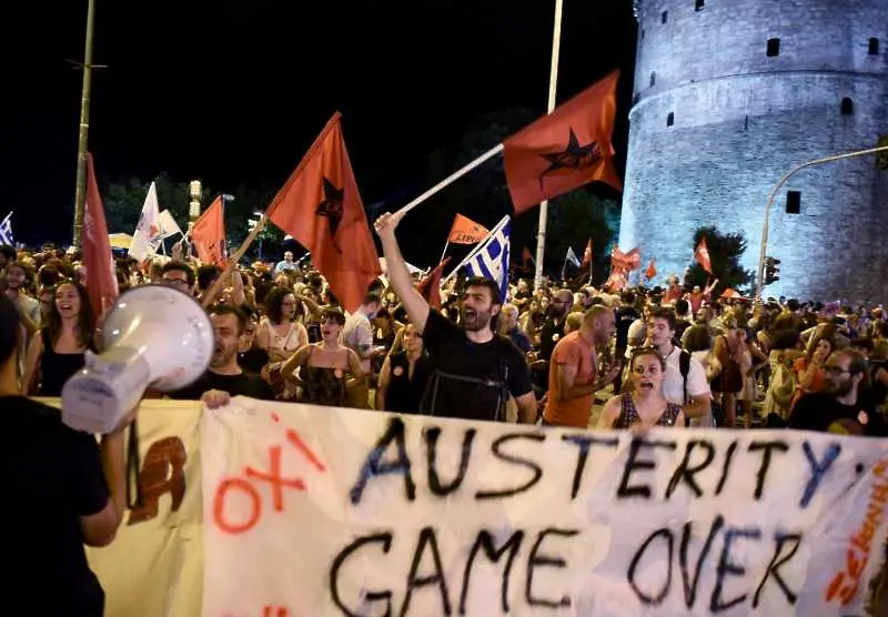 Фотогалерия: Гърция се радва на резултата от референдума