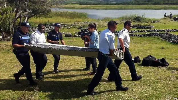 Предполагаемите останки на полет MH370 се появиха край Мадагаскар
