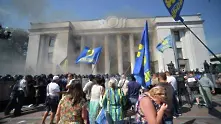 Над 100 ранени при щурма на украинския парламент, вероятно има и загинали (снимки)