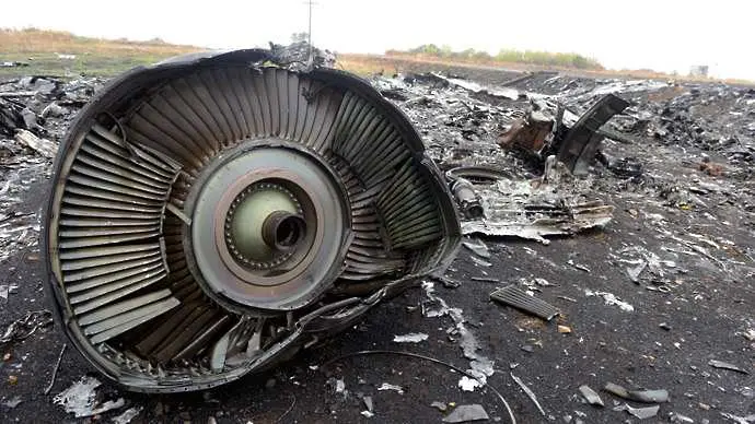 Отломки от руска ракета на мястото, където бе свален полет MH17?