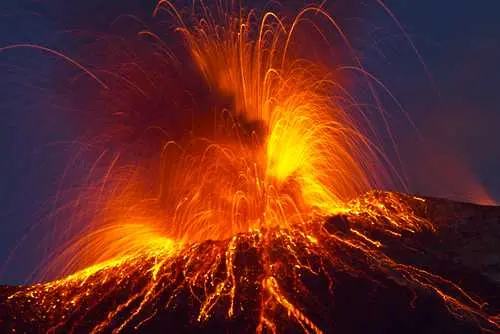Извънредно положение в Еквадор заради вулкана Котопакси