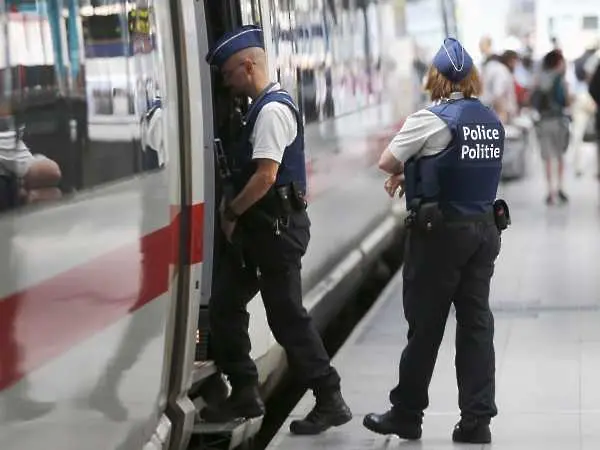 Евакуираха влака Амстердам-Париж заради подозрителен пътник