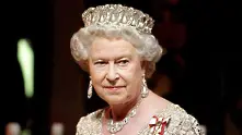 Кралица Елизабет ІІ от днес е най-дълго управлявалият британски монарх