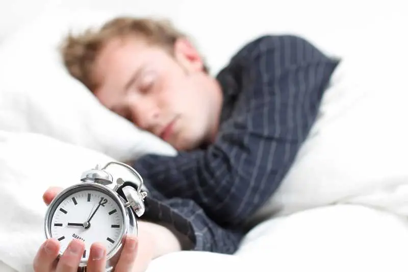 Учени: Имаме нужда само от шест часа сън