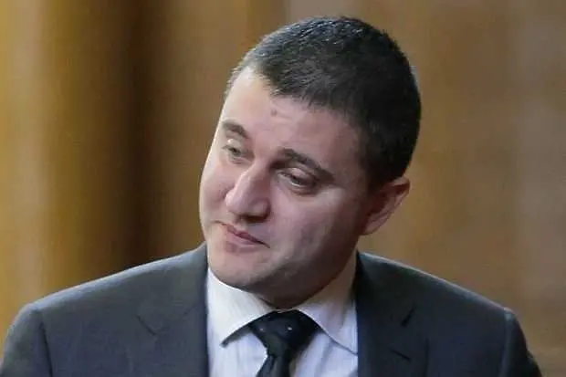 Цитат на деня: Горанов няма да миряса, докато не събори правителството!