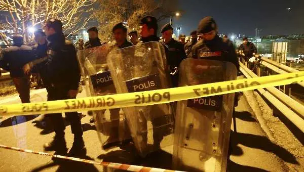 Атентат в истанбулското метро, има жертви и ранени