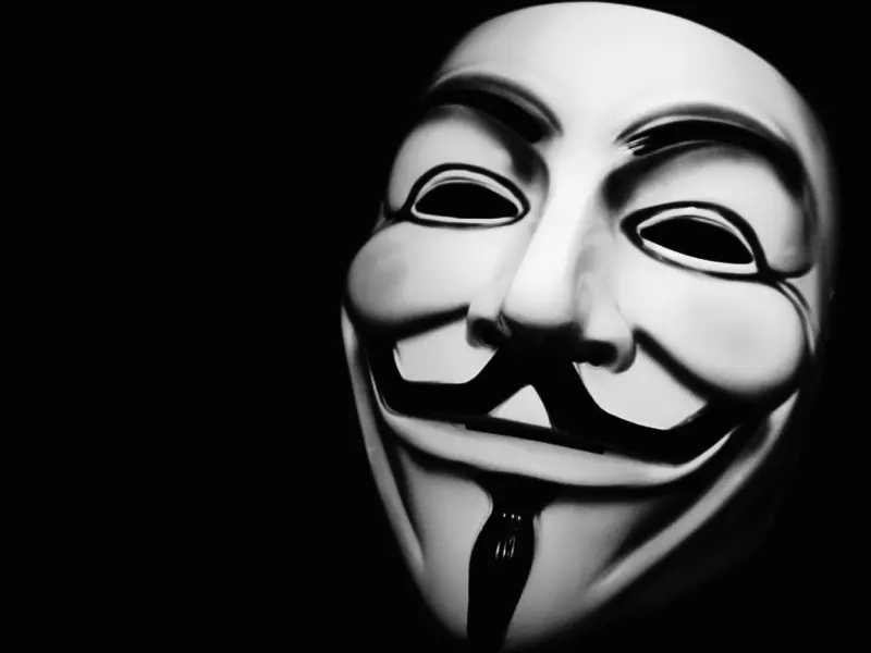 Във войната срещу тероризма Анонимните удариха над 5000 акаунта в Twitter