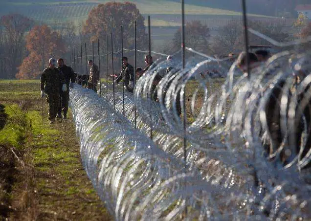 И Австрия строи ограда срещу мигрантите