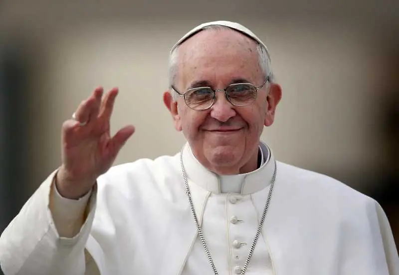 Папа Франциск призна, че църквата е объркана за презервативите и СПИН