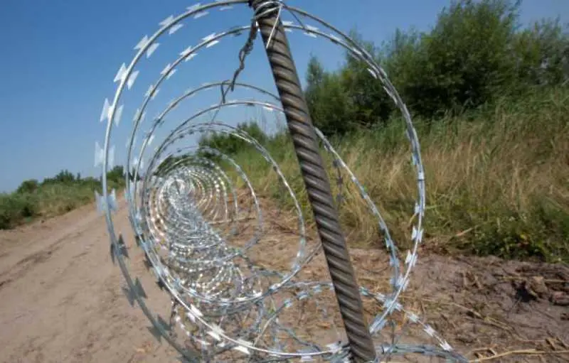 Македония строи втора огради на границата с Гърция