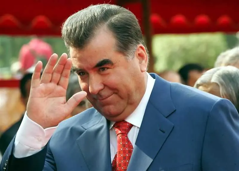 Закон осигури на президента на Таджикистан вечно лидерство
