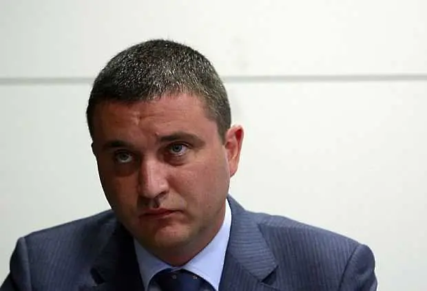 Министър Горанов: Данък вредни храни едва ли ще мине