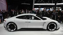 Porsche държи да се откроява, няма да произвежда безпилотни коли