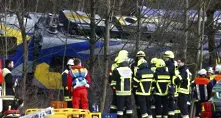 Най-малко 8 загинали в жп катастрофата в Германия, 150 са ранени