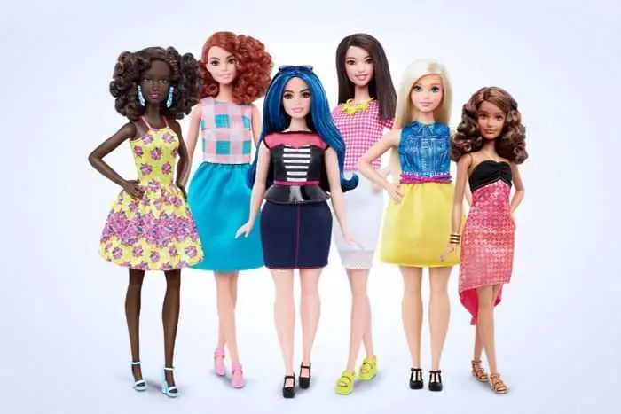 Новите кукли Барби - високо момиче, дребничка ученичка, закръглен модел