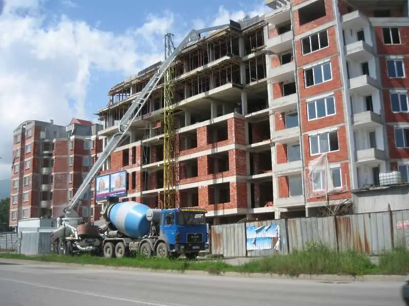 Къде се строи най-много в България?