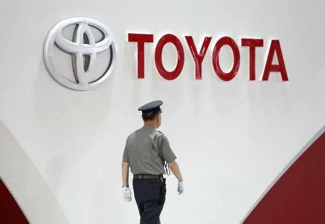 Toyota спира производството на автомобили заради липса на части