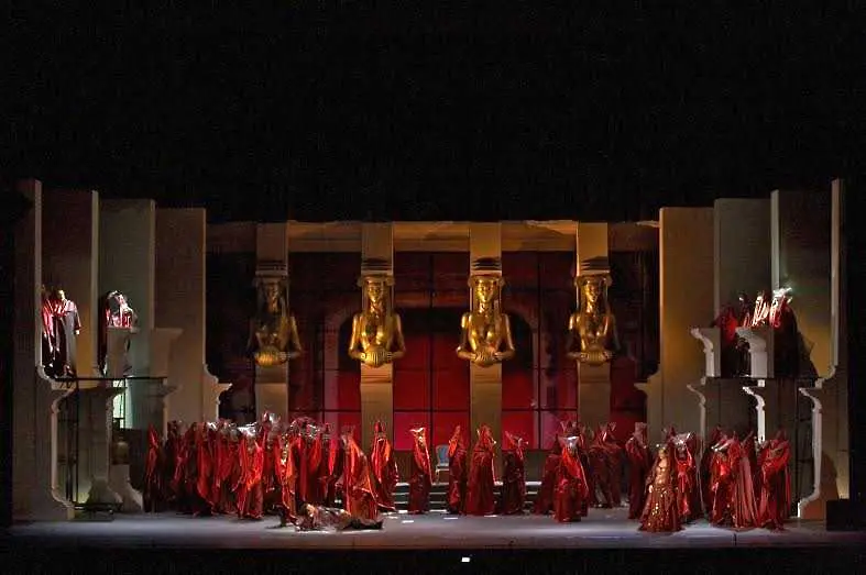 Софийската опера представя шедьовъра на Верди „Бал с маски“ 