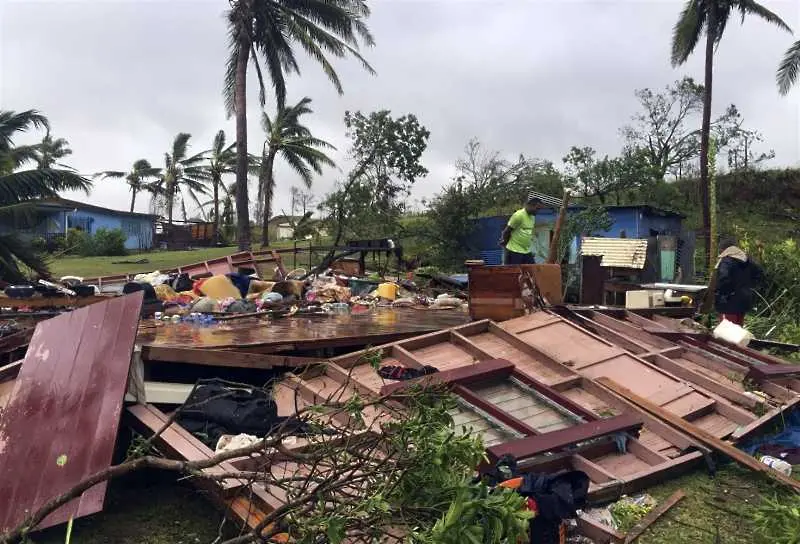Циклонът Уинстън във Фиджи отне живота на най-малко 17 души