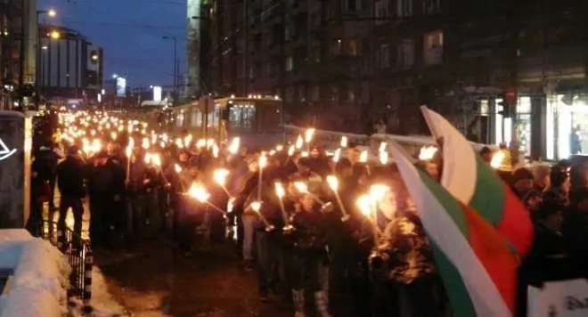 Луковмарш и контрапротест в столицата днес