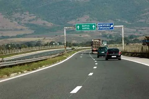 КЗК се намесва в спора със спряната поръчка на автомагистрала „Хемус”