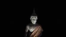 Три статуи на Буда продадени за 6,2 млн. евро