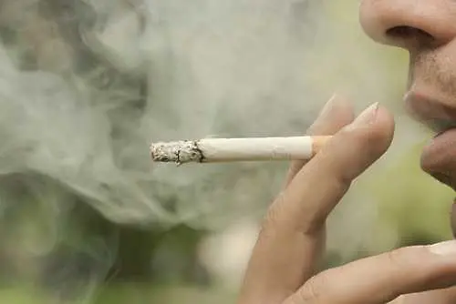 Калифорния вдигна до 21 г. забраната за продажба на цигари