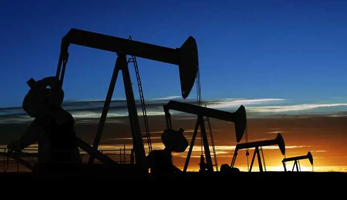 Петролът поевтиня,  Ирак близо до рекорден износ 