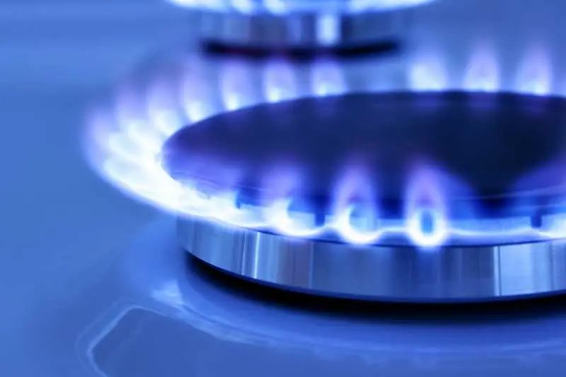 КЕВР: Цената на природния газ е намаляла с 50% за година