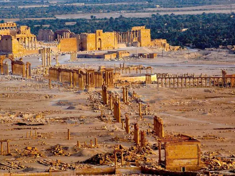 ДАЕШ отряза пътя към Палмира