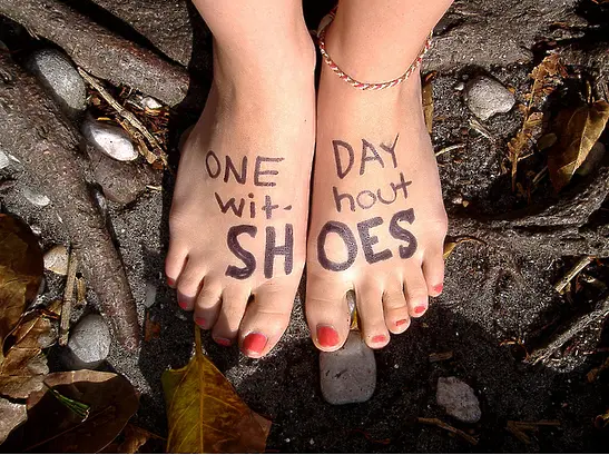 „Един ден без обувки“ срещу бедността в третия свят 