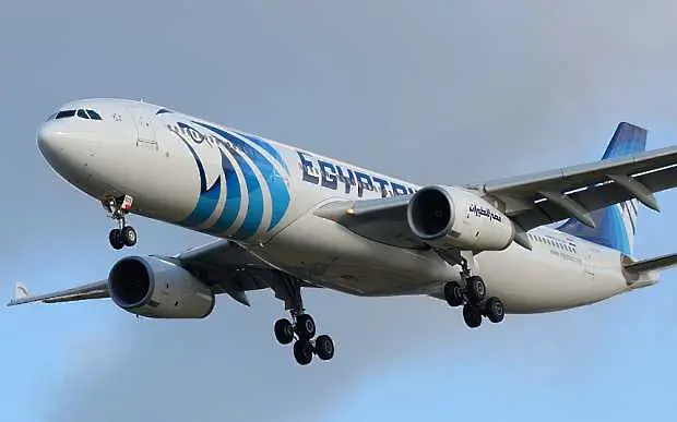 С изчезналия самолет са летели пътници от 12 националности 