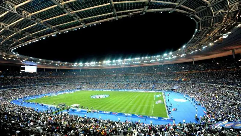 Бляскава церемония даде старт на Евро 2016