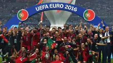 Фотогалерия: Португалия ликува с купата на „Стад де Франс“ 