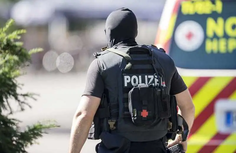 Мъж застреля доктор в клиника в Берлин и се самоуби