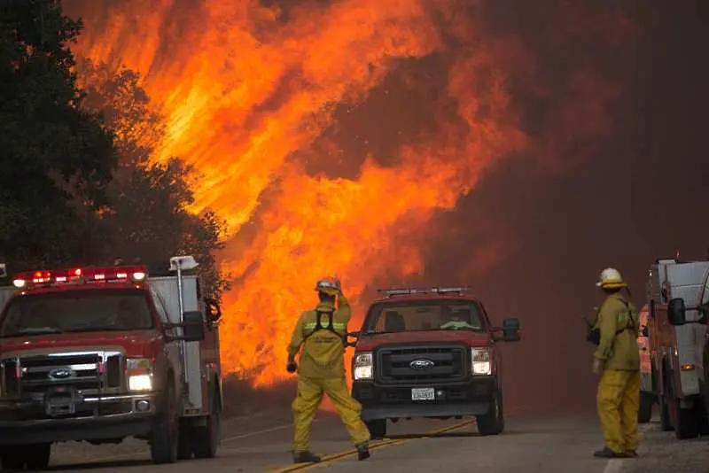 20 000 евакуирани заради горски пожар в Калифорния