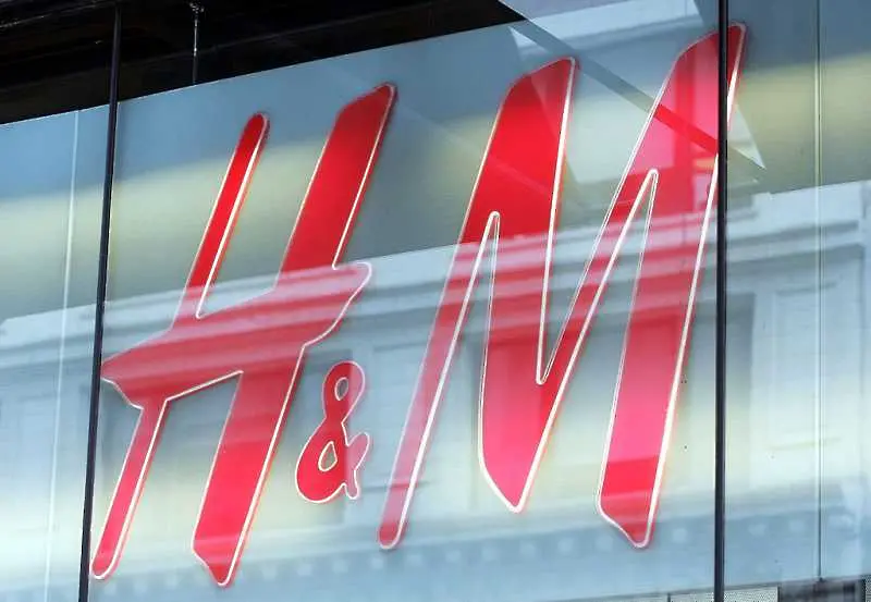 H&M възлага представянето на последната си колекция на една от най-известните закръглени модели