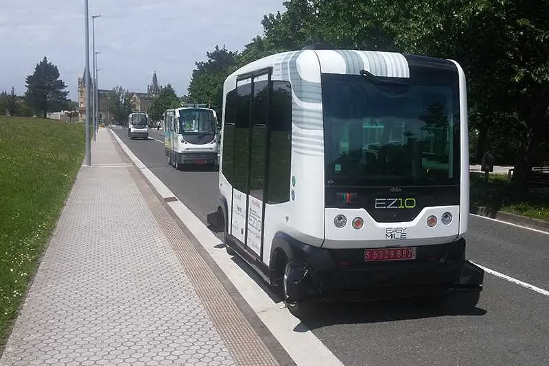 По улиците на Хелзинки тръгнаха безпилотни автобуси 